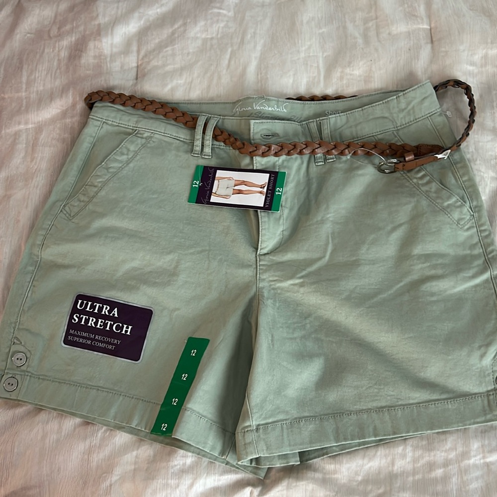 Gloria Vanderbilt Stretch Shorts Size 12